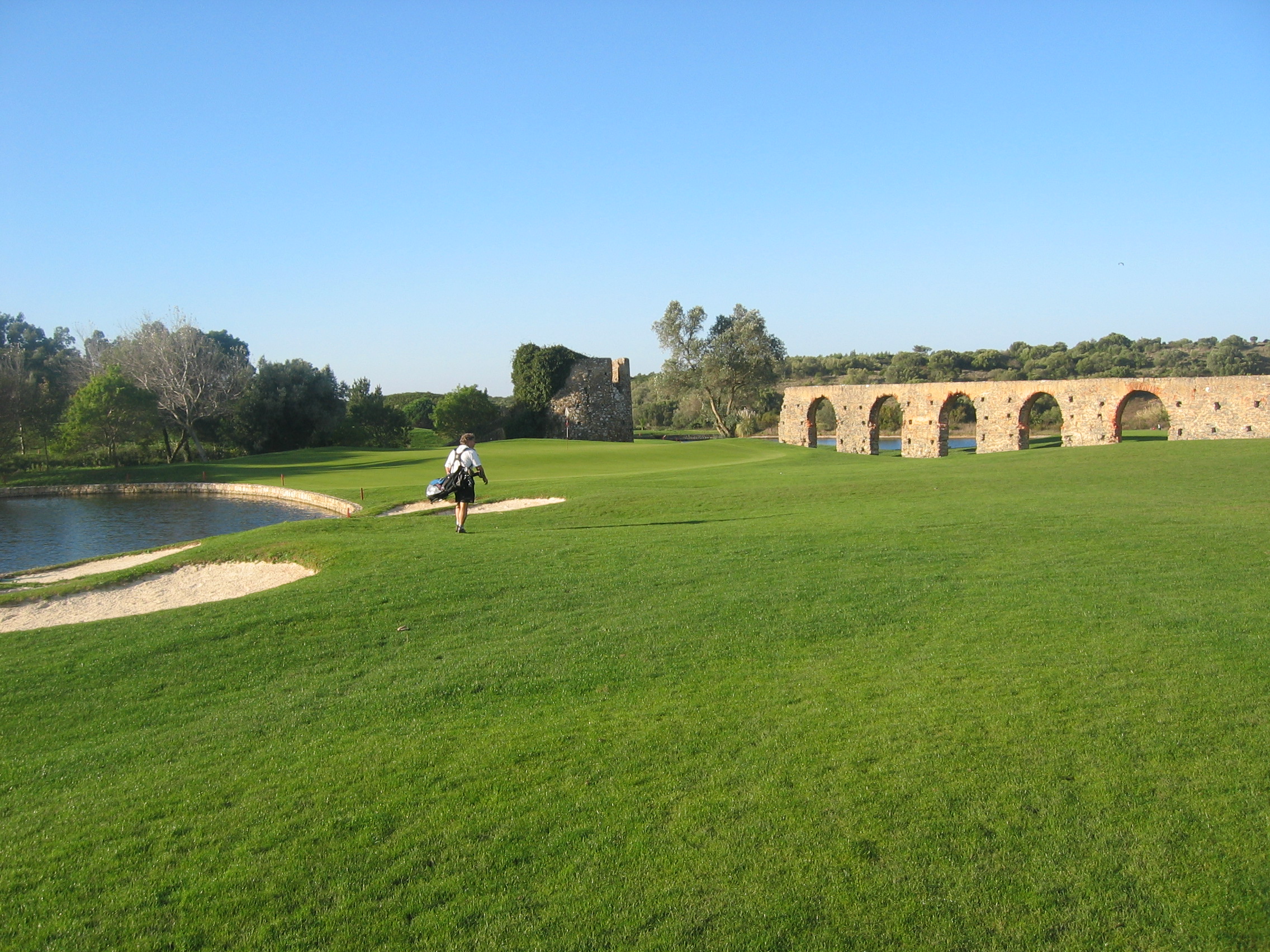 Image - 110 Signature 6th Hole.jpg